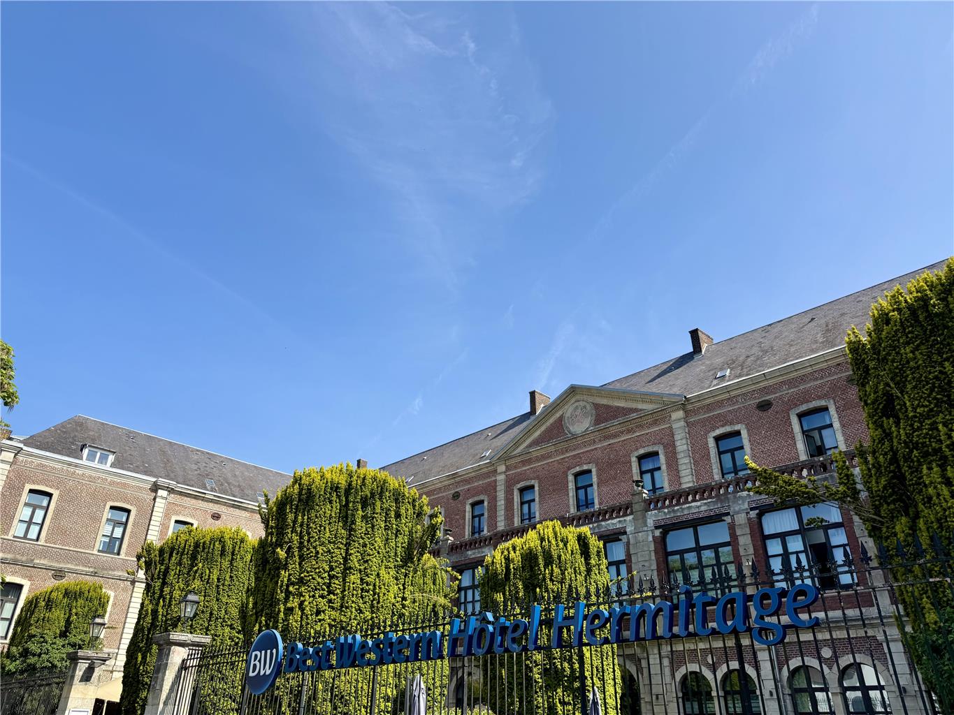 Best Western Hôtel Hermitage — 4-Star Luxury Hotel in Montreuil, France