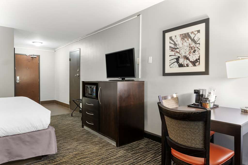 Best Western University Inn At Valparaiso - photo 22