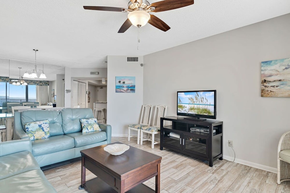 Windward Pointe 804 Sleeps 10 Beachfront Resort Amenities - photo 12