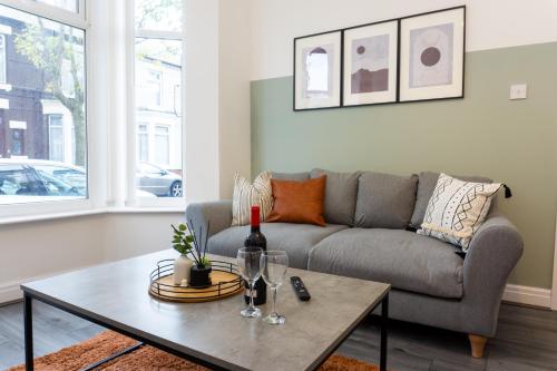 Keith House Air Host & Stay Free Parking — 4-Star Luxury Hotel in Liverpool, United Kingdom
