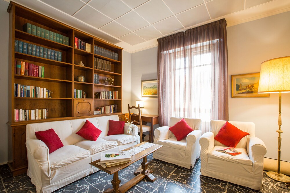 La Farina Sweet Home — 4-Star Luxury Hotel in Florence, Italy