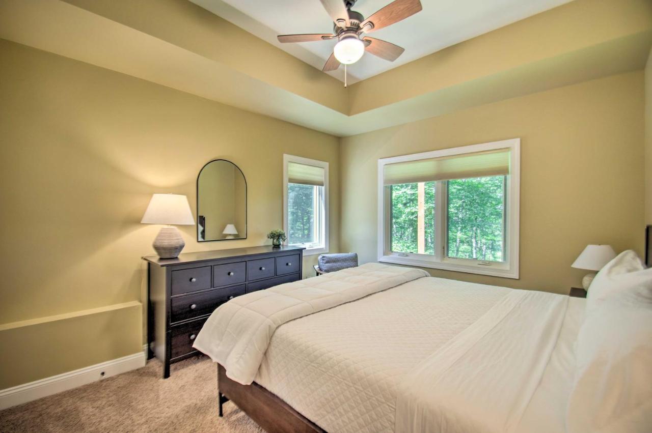 Luxe Wintergreen Resort Escape with Hot Tub - featured photo