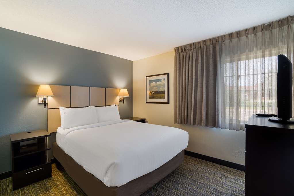 Sonesta Simply Suites Des Moines - photo 6