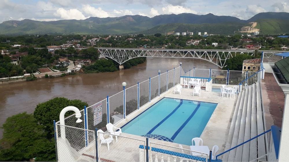 Hotel Mirador del Magdalena in Girardot City, Colombia