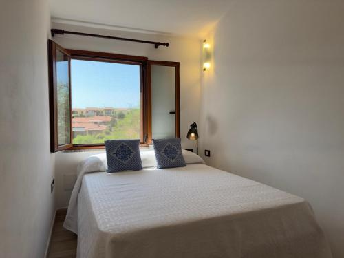 Spiaggia & Relax a 3 Minuti Nuova Villetta Vista Mare in La Maddalena, Italy