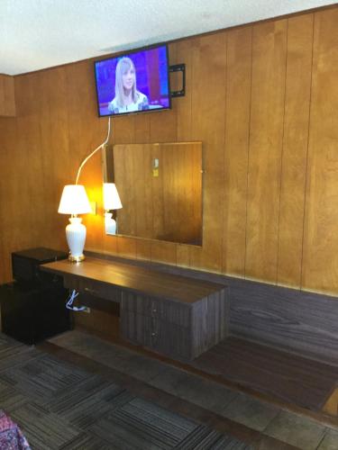 Towne Center Motel - photo 55