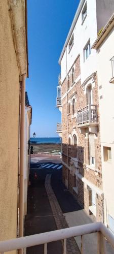 Villa Barriere Maison a 25m de la Grande plage — 4-Star Luxury Hotel in Les Sables-D'olonne, France