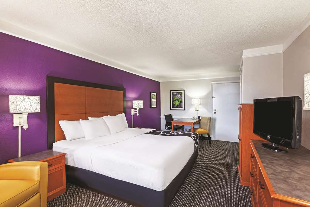La Quinta Inn by Wyndham Midland - photo 13