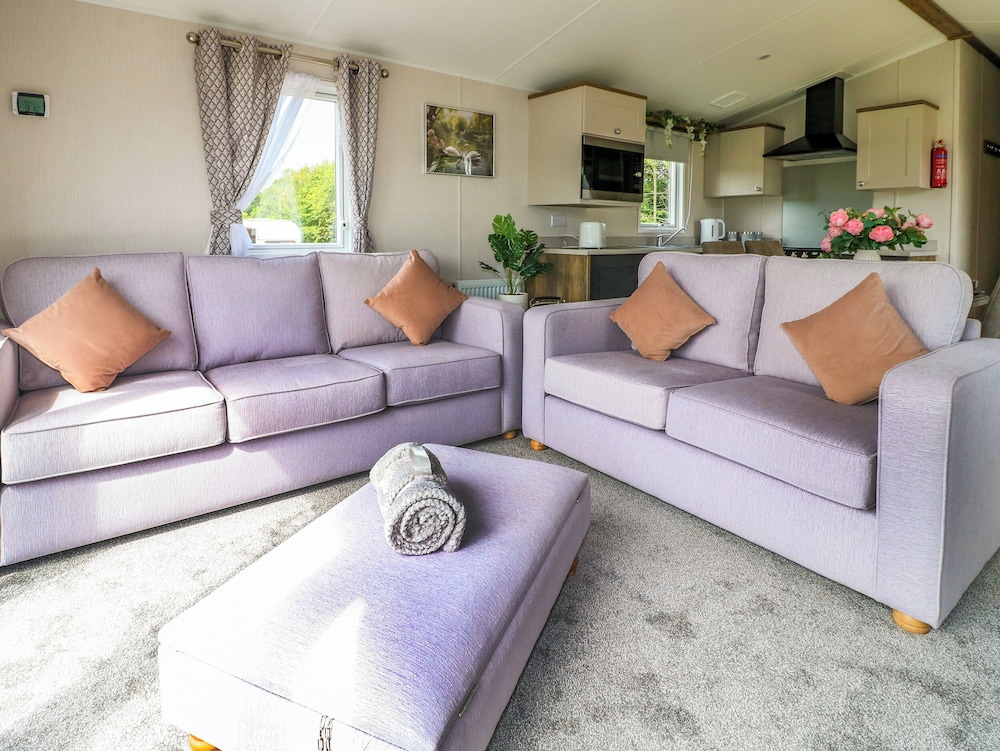 Swan Lodge — 4-Star Luxury Hotel in Coalville, United Kingdom