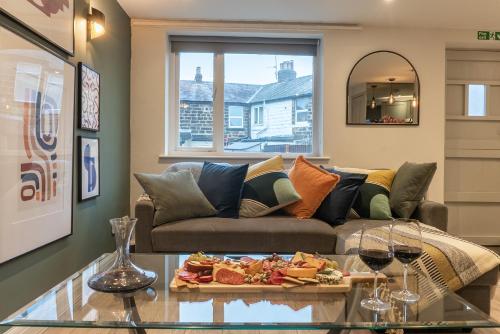 The Old Coach House luxury Harrogate Home Detached Quite Stylish whole house short walk from the Conference town centre