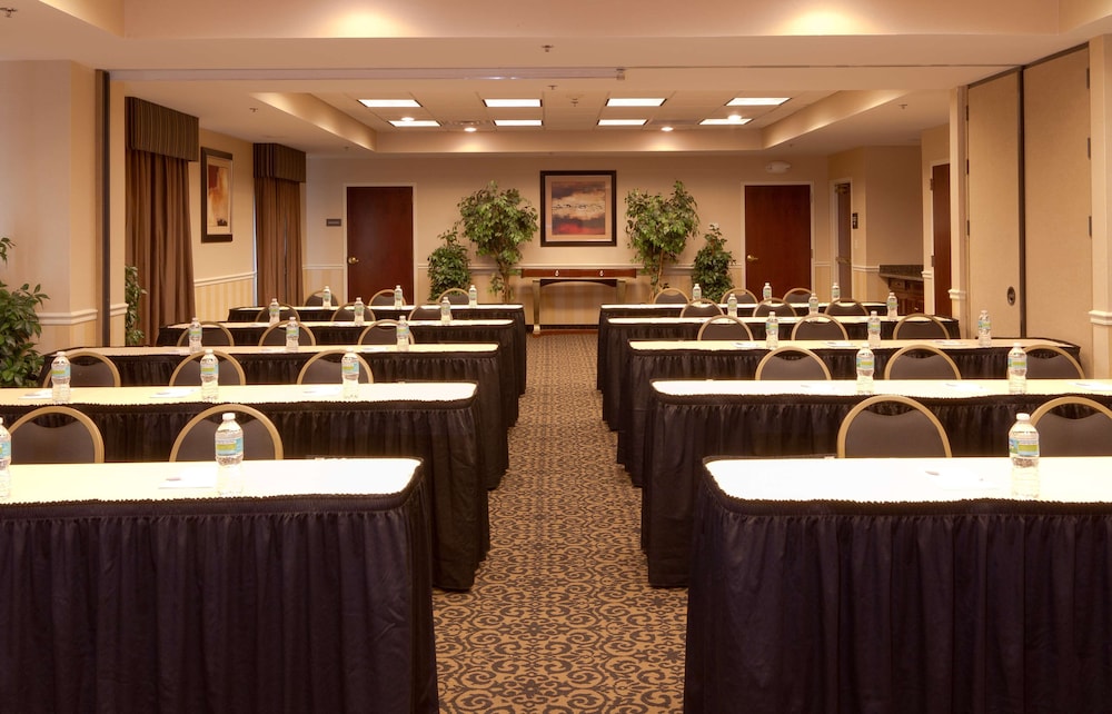 Hampton Inn Suites Jacksonville Airport - photo 51
