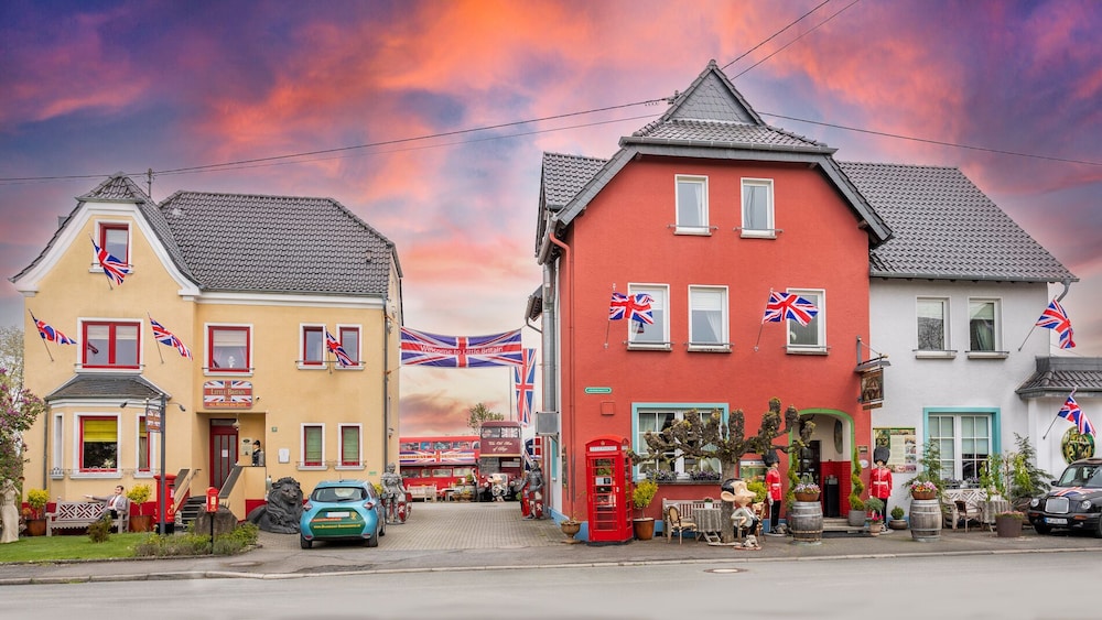 The Little Britain Inn — Vettelschoss