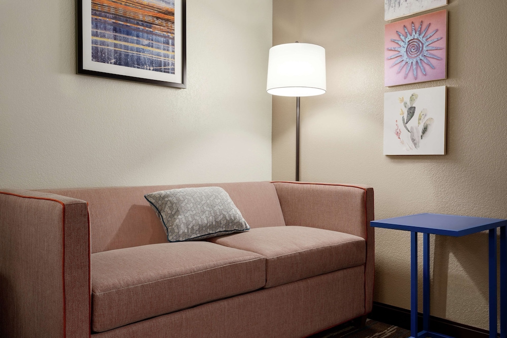 Hampton Inn Phoenix Chandler - photo 13