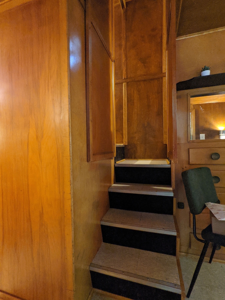 Coadys' Point of View Lake Resort - photo 100