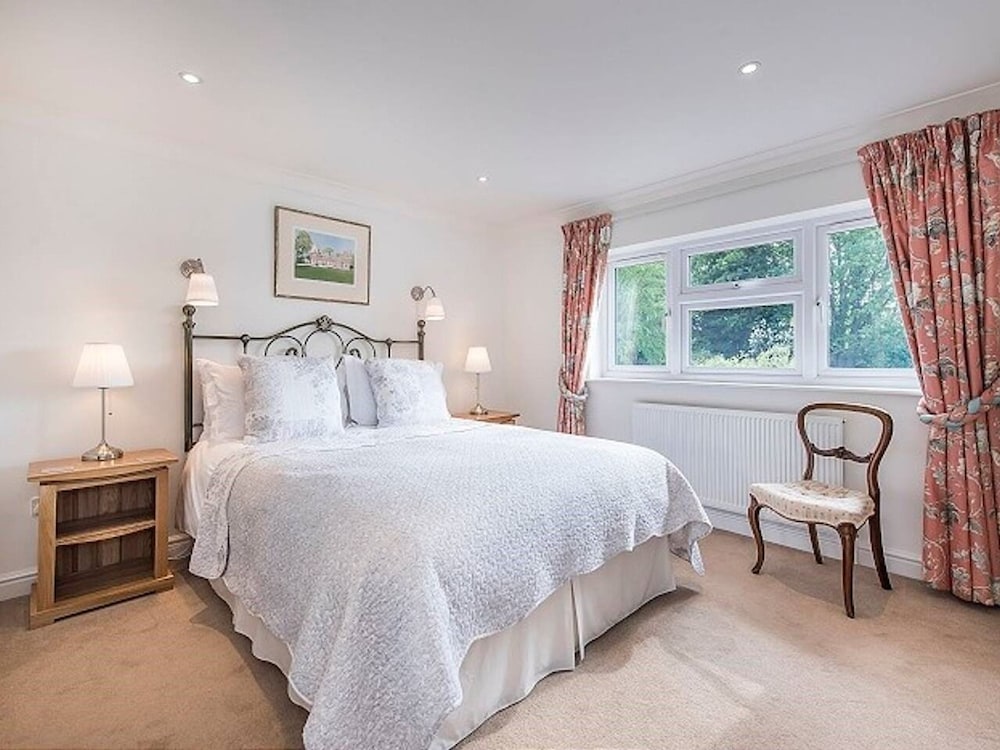 Knole B And B 10466751 — Sevenoaks