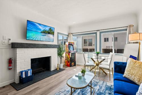 2BR Luxury Getaway Mins to Beach Arcade & Games — hotel in Manhattan Beach