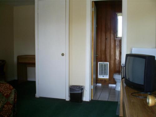 Crestview Inn - photo 22
