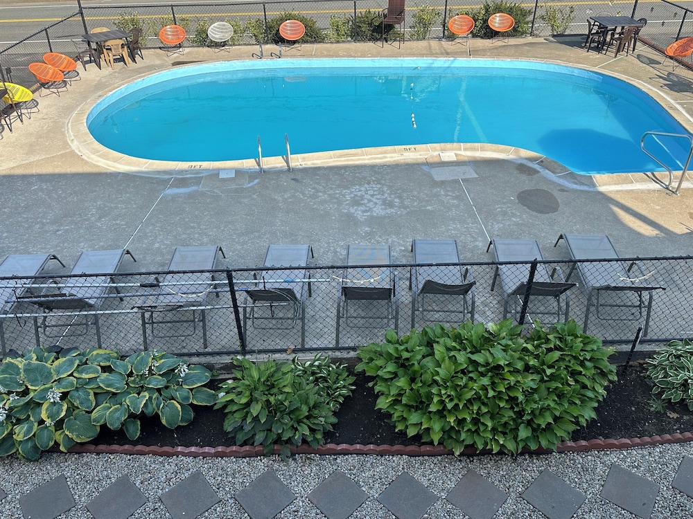 Old Orchard Beach Motel - photo 25