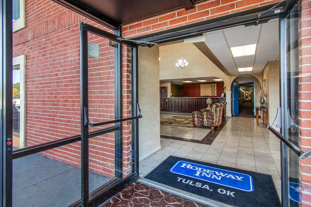Rodeway Inn & Suites East I 44 - photo 43