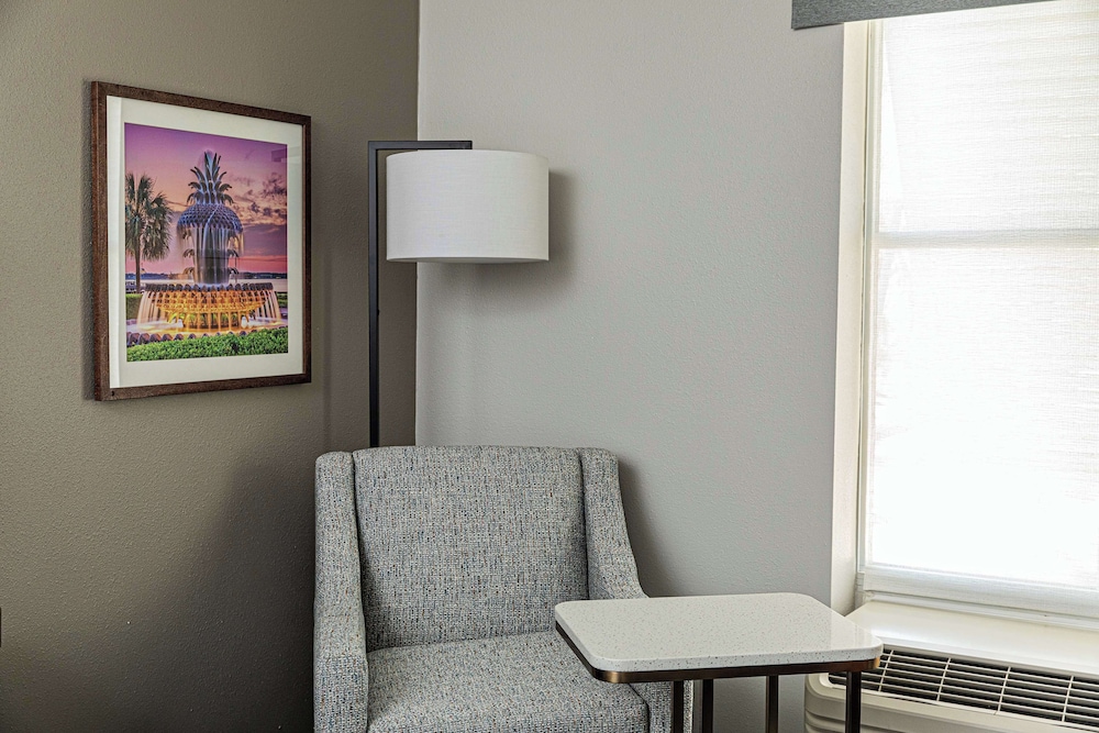 Hampton Inn & Suites Charleston West Ashley - photo 21