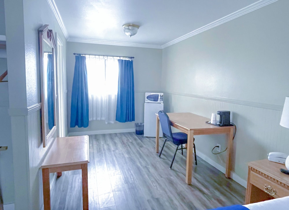 Travelodge by Wyndham Fort Bragg - photo 8