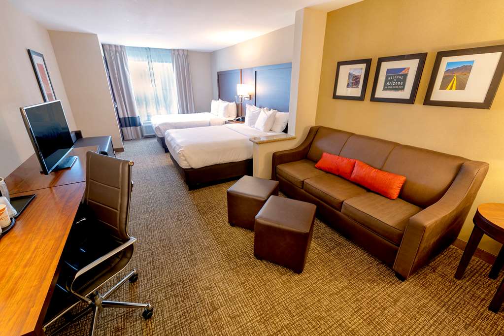 Comfort Suites Goodyear West Phoenix - photo 36