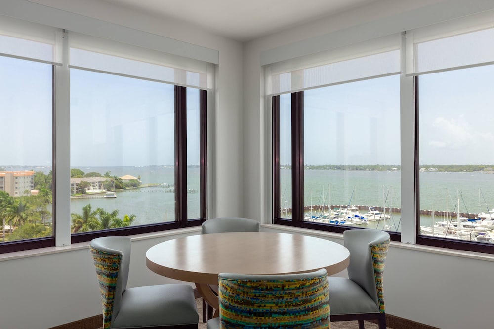 SpringHill Suites by Marriott Bradenton Downtown Riverfront - photo 8