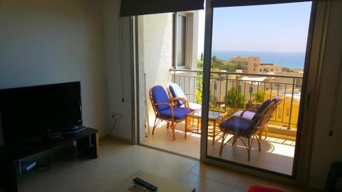 Sunset Sea View Apartment in Kissonerga