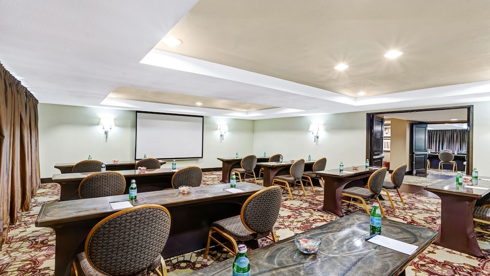 Crowne Plaza Houston Galleria Area by IHG - photo 106