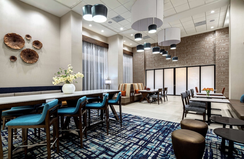 Hampton Inn & Suites Indio - photo 30