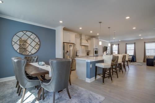 3 Mi To Ocean City Boardwalk Townhome With 2 Decks — Berlin