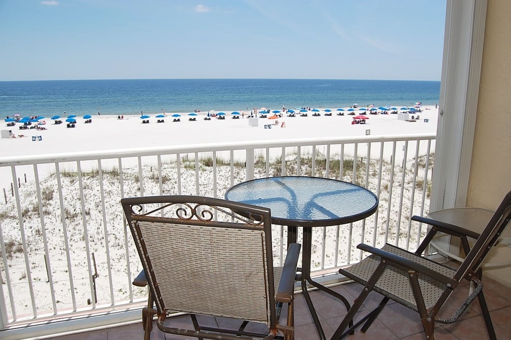 Castaways — 4-Star Luxury Hotel in Gulf Shores, United States