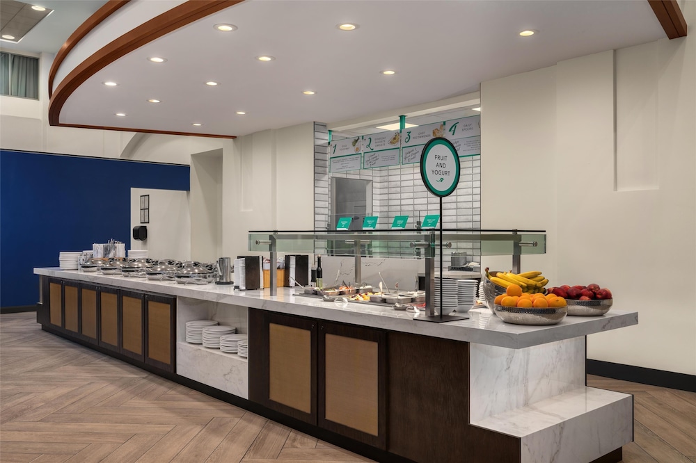 Embassy Suites Boston Logan Airport - photo 28
