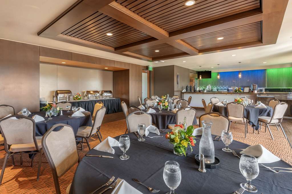 Best Western Premier Boulder Falls Inn - photo 55