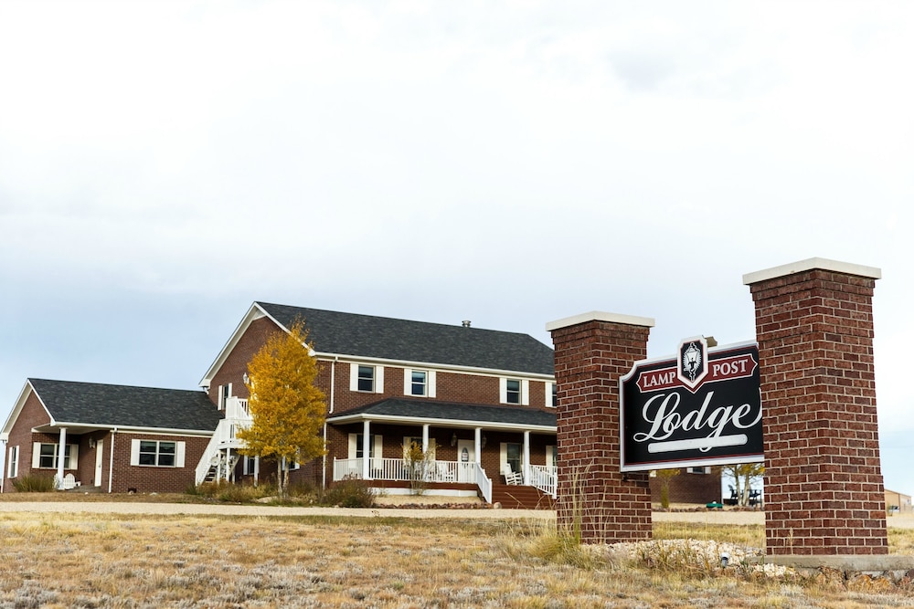 Lamp Post Lodge 10840929 — Westcliffe