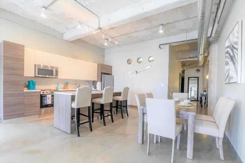 Luxury Downtown Dallas Stay by Amyfinehouse - photo 36