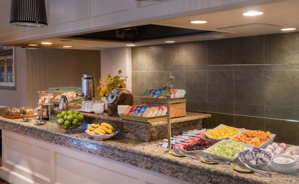 DoubleTree by Hilton Philadelphia West - photo 44
