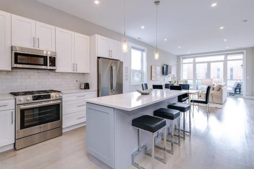 Stunning Condo #2 Downtown River North — 4-Star Luxury Hotel in Chicago, United States