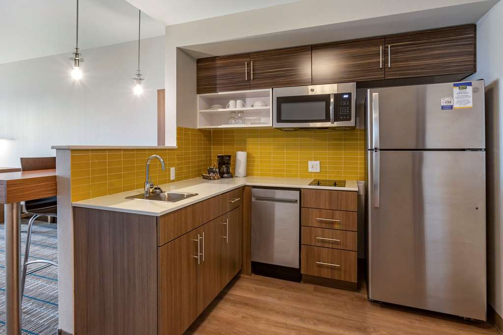 MainStay Suites Carlsbad South - photo 10