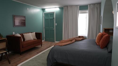 The Savannah Inn - photo 13