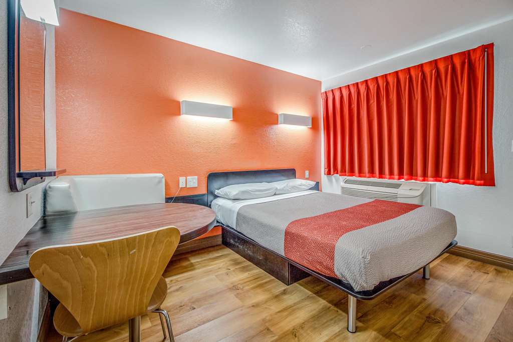 Motel 6 Conroe TX - photo 12