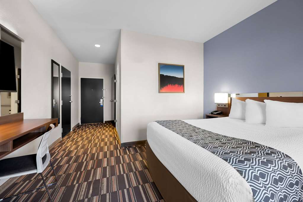 Microtel Inn & Suites by Wyndham Sweetwater - photo 34