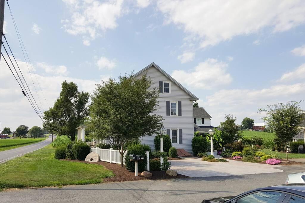 Farmhouse at Landyshade — 4-Star Luxury Hotel in Lancaster, United States
