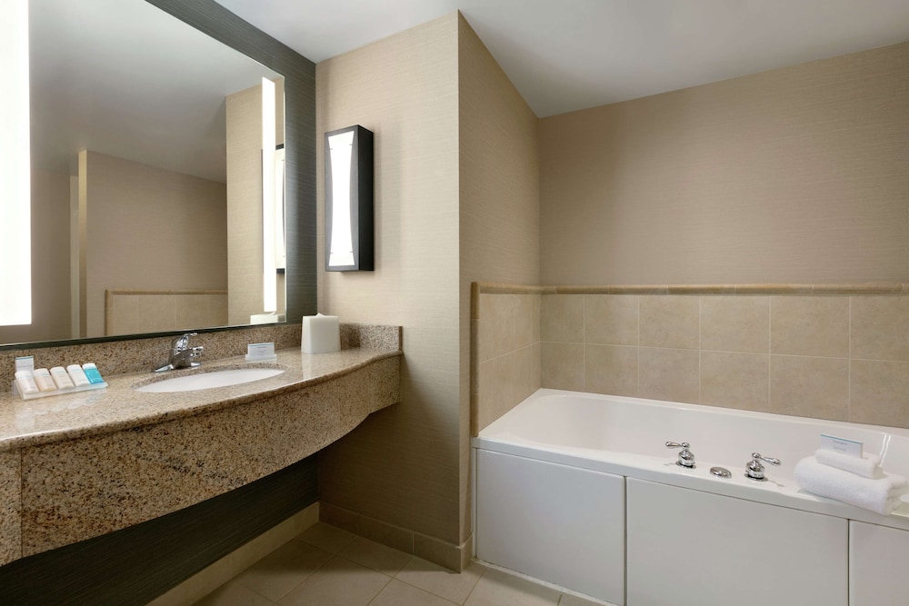Hilton Garden Inn Harrisburg East - photo 18