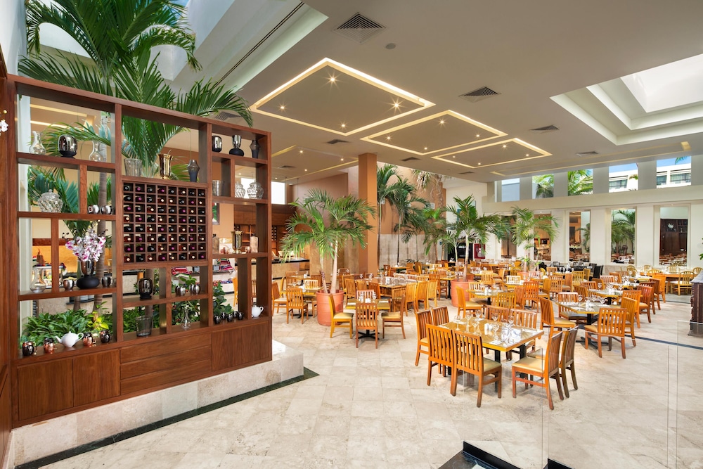 The Grand Oasis Cancun All Inclusive