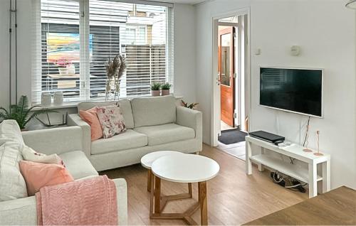 Dophuisje in Egmond Aan Zee, Netherlands