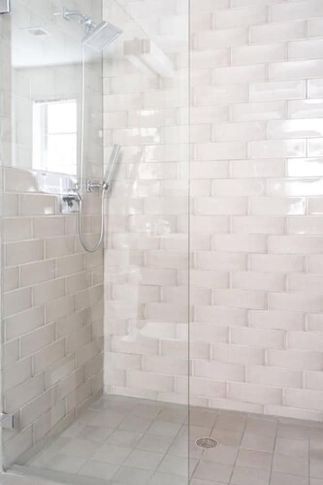 Luxuri Suites - photo 98