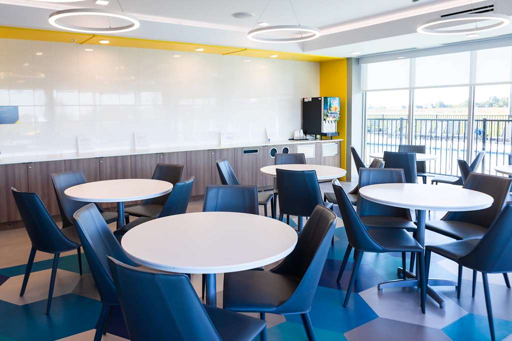 Microtel Inn & Suites by Wyndham Milford - photo 21