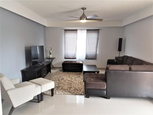 Swan Boutique Apartment — Tamuning — photo 2