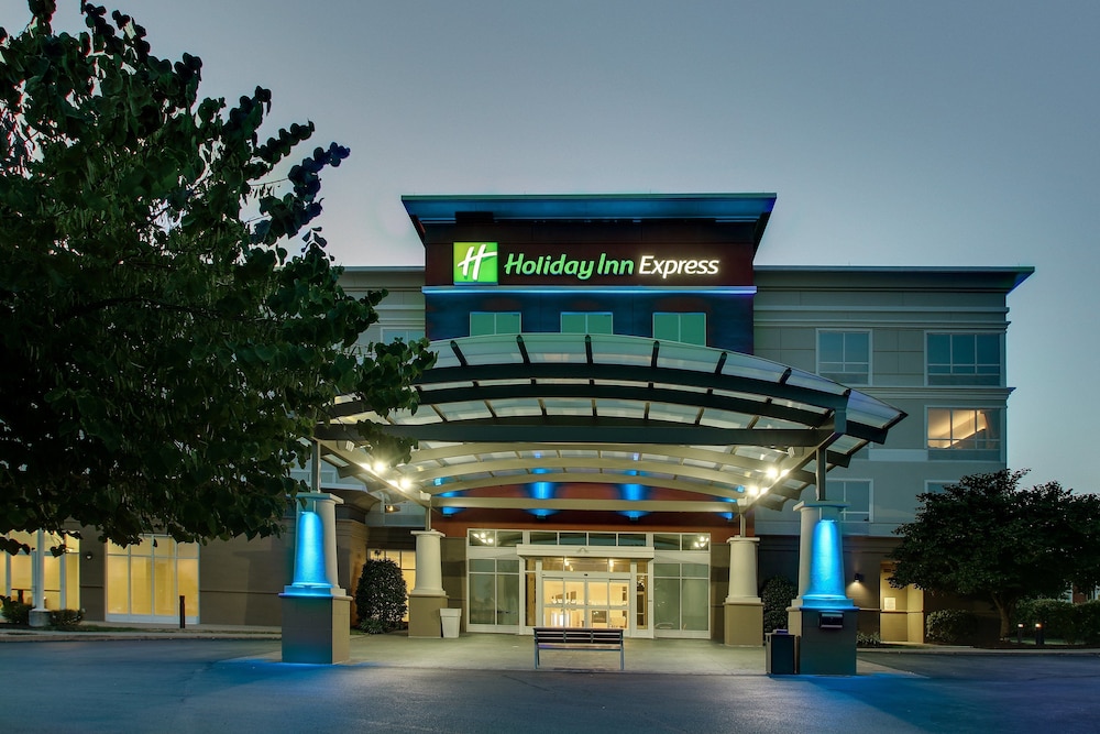 Holiday Inn Express Lexington North Georgetown by IHG - photo 37